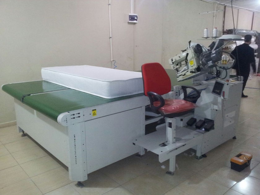 Conveyor tape edge machine with a flip over unit
